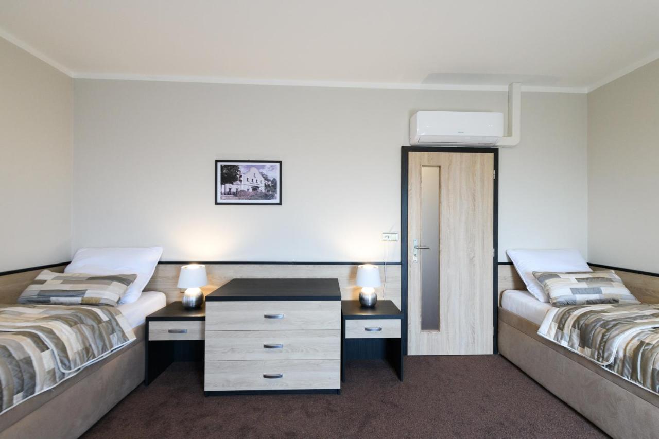 Hotel Vinarstvi U Kaplicky à Zaječí Extérieur photo