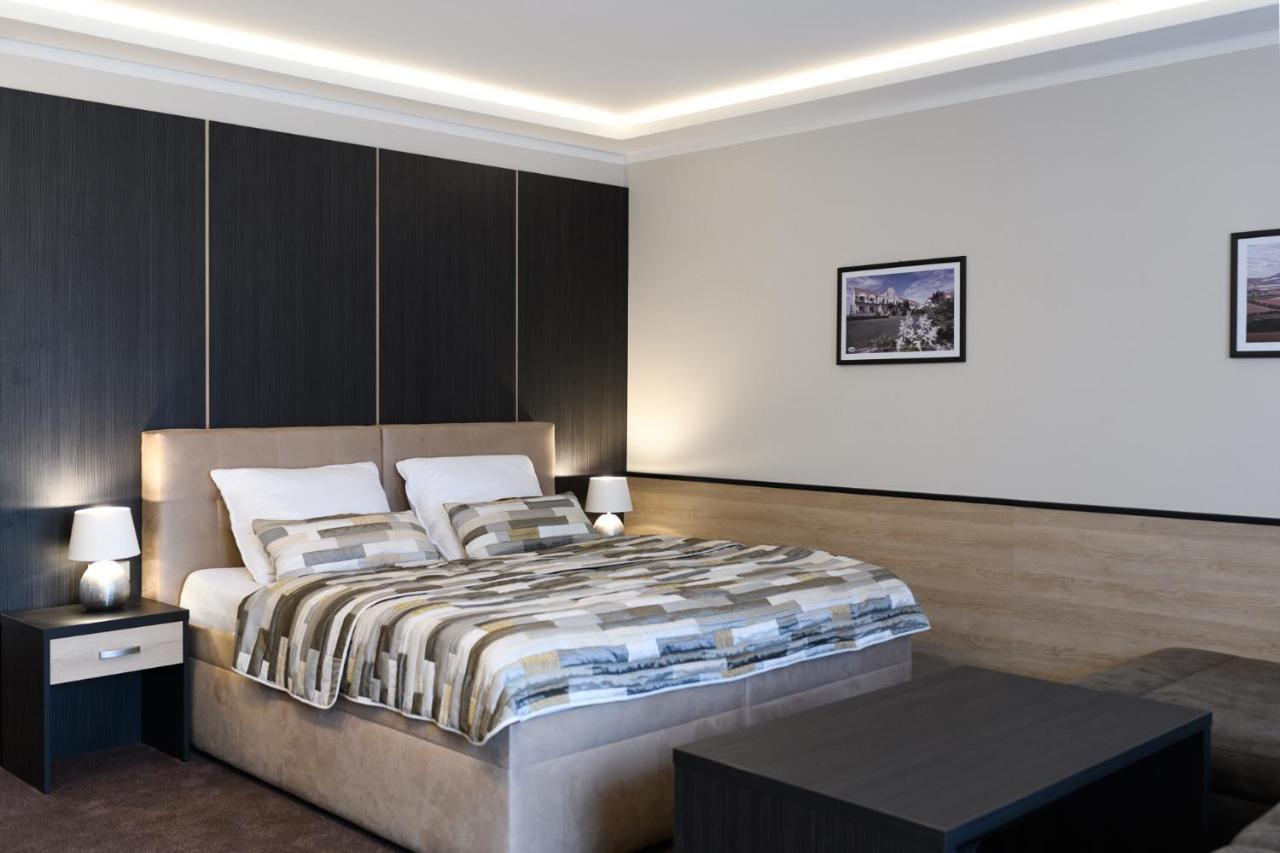 Hotel Vinarstvi U Kaplicky à Zaječí Extérieur photo
