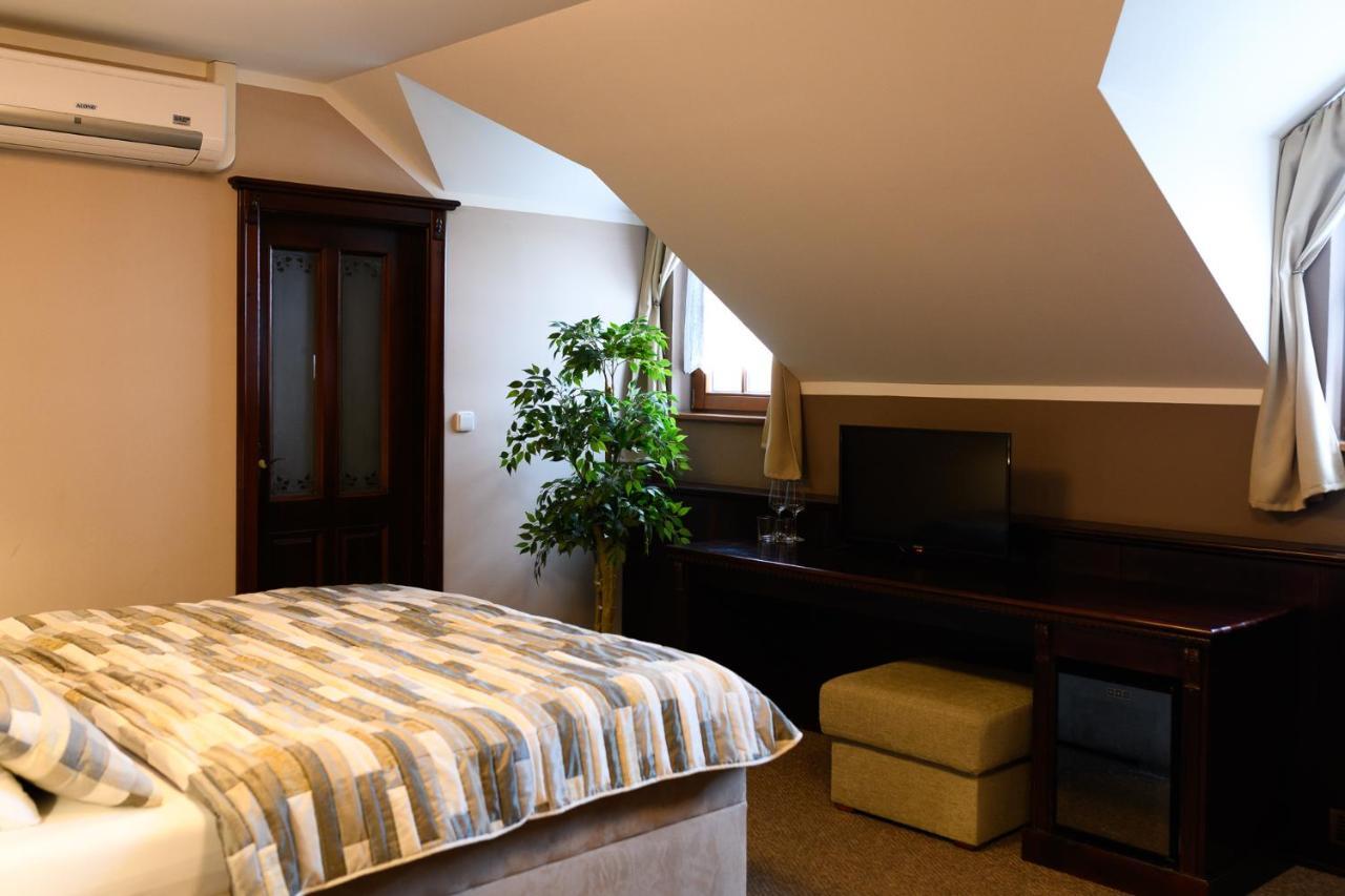 Hotel Vinarstvi U Kaplicky à Zaječí Extérieur photo
