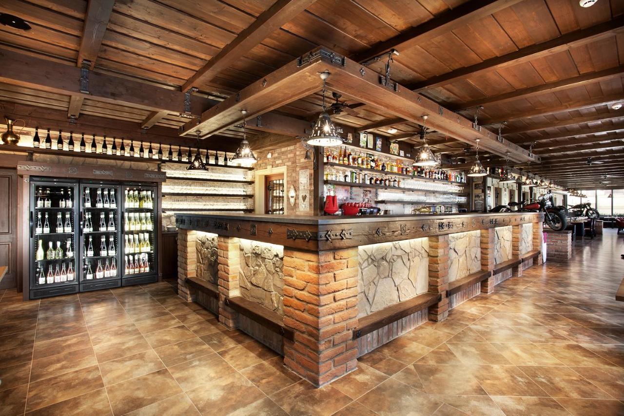 Hotel Vinarstvi U Kaplicky à Zaječí Extérieur photo