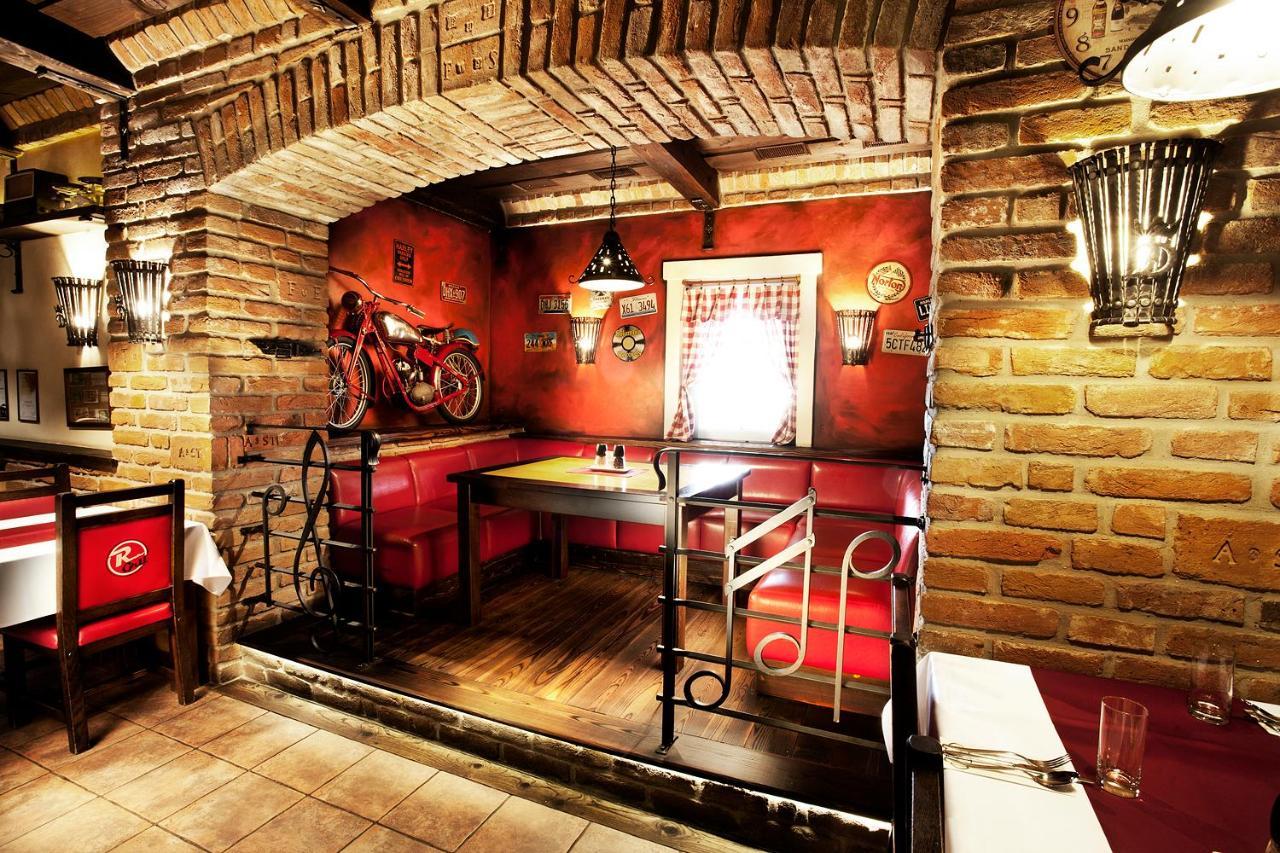 Hotel Vinarstvi U Kaplicky à Zaječí Extérieur photo